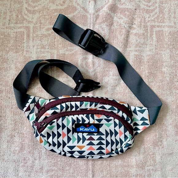 Kavu Bags Kavu Fanny Pack Poshmark